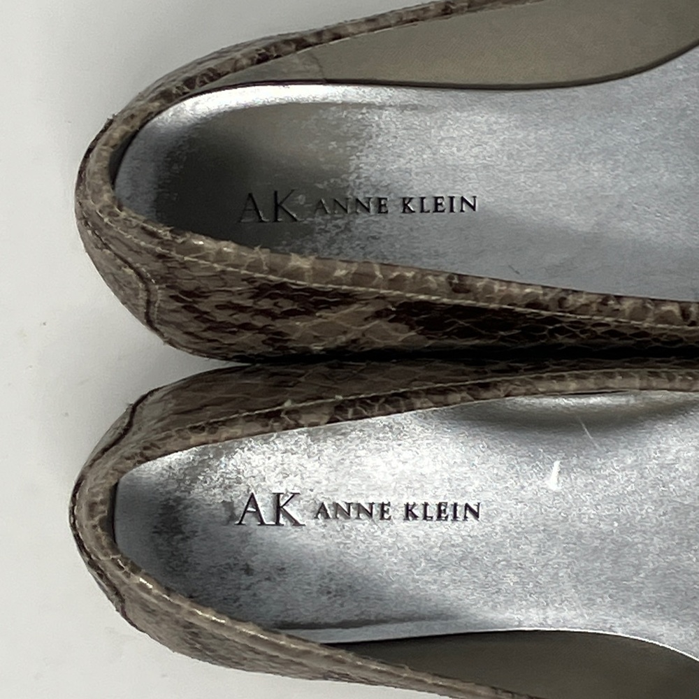 Anne Klein AXEWEN Snakeskin Pattern Loafers - Brown/Taupe Size 7.5M - Picture 5 of 13